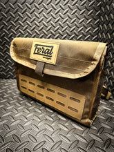 Load image into Gallery viewer, Flats Satchel Wade Fishing Chest Rig
